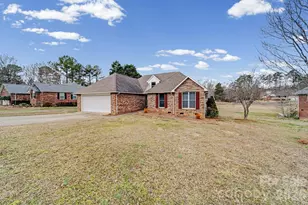 794 Hathcock Glen Dr, Oakboro, NC 28129 - Photo 2