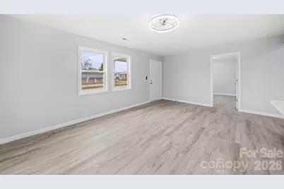 411 N Mulberry Street, Cherryville, NC 28021 - Photo 6