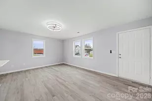 411 N Mulberry St, Cherryville, NC 28021 - Photo 4