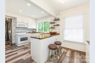 8340 Meadow Lakes Drive #8340, Charlotte, NC 28210 - Photo 10