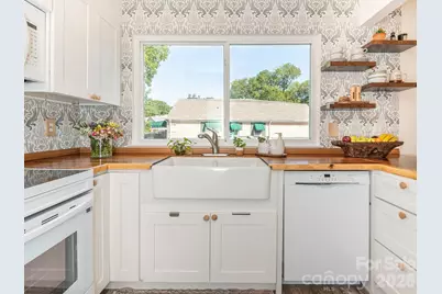 8340 Meadow Lakes Drive #8340, Charlotte, NC 28210 - Photo 8