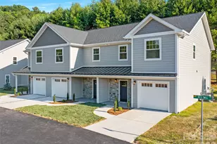 100 Red Twig Ln, Burnsville, NC 28704 - Photo 2