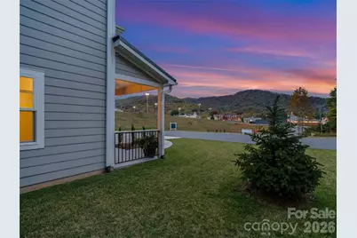 100 Red Twig Lane #Unit 101, Burnsville, NC 28704 - Photo 4