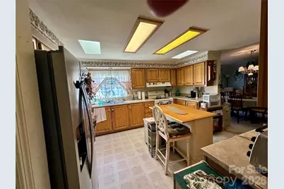 308 Riverwind Drive, Hendersonville, NC 28739 - Photo 6