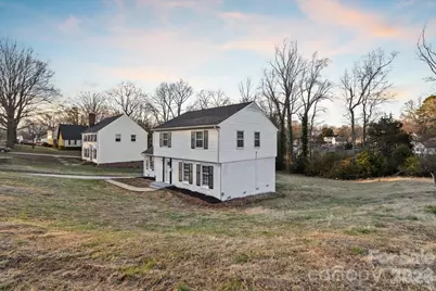 6713 Somersworth Drive, Charlotte, NC 28215 - Photo 4