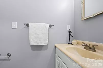 6713 Somersworth Drive, Charlotte, NC 28215 - Photo 18