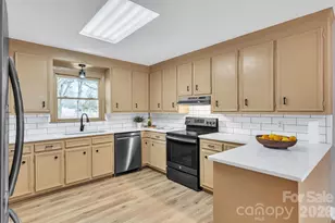 407 Thomas St, Marshville, NC 28103 - Photo 14