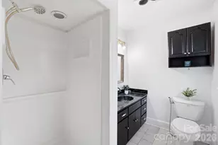 6803 Pencade Ln, Charlotte, NC 28215 - Photo 20