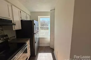 9432 Lexington Cir, Charlotte, NC 28213 - Photo 4