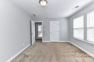 4316 Hubbard Rd, Charlotte, NC 28269 - Photo 38