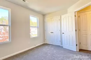 320 Peachtree Rd, Charlotte, NC 28216 - Photo 12