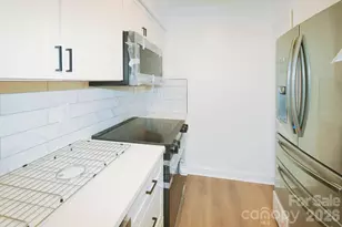 8805 Hunter Ridge Dr, Charlotte, NC 28226 - Photo 10