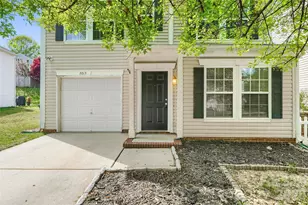 2013 Beckwith Ln, Waxhaw, NC 28173 - Photo 2