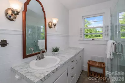 216 31st Avenue NW, Hickory, NC 28601 - Photo 14