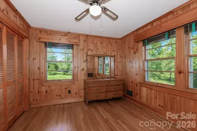 216 31st Avenue NW, Hickory, NC 28601 - Photo 16