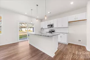 3045 Hutton Gdns Ln, Charlotte, NC 28269 - Photo 6