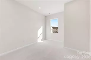 3045 Hutton Gdns Ln, Charlotte, NC 28269 - Photo 18