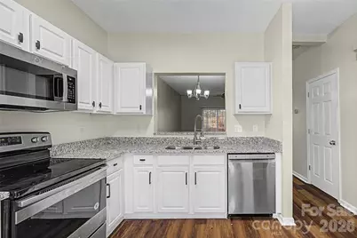 8031 Stoneham Court, Matthews, NC 28105 - Photo 6