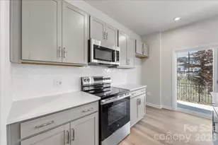 6013 Longar Ln, Charlotte, NC 28269 - Photo 10