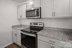 6109 Faron Wy, Charlotte, NC 28262 - Photo 4