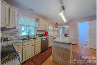 303 Theron Court, Candler, NC 28715 - Photo 16