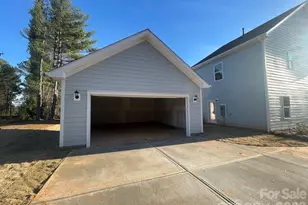 4009 Grommet Ct, Matthews, NC 28105 - Photo 2