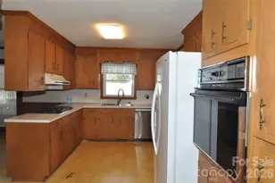 1316 Cornwell Rd, Blackstock, SC 29014 - Photo 6