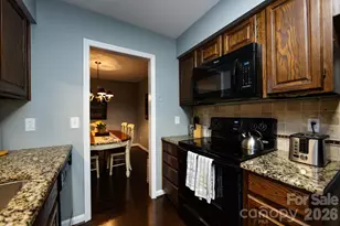 3929 Colony Crossing Dr, Charlotte, NC 28226 - Photo 12