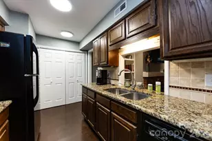 3929 Colony Crossing Dr, Charlotte, NC 28226 - Photo 10