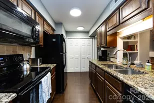 3929 Colony Crossing Dr, Charlotte, NC 28226 - Photo 16