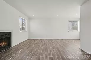 6148 Heath Ridge Ct, Charlotte, NC 28210 - Photo 8