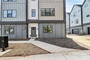 1114 Ivan Dr, Charlotte, NC 28216 - Photo 40