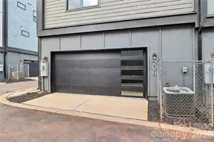 3432 Brookshire Blvd, Charlotte, NC 28216 - Photo 4