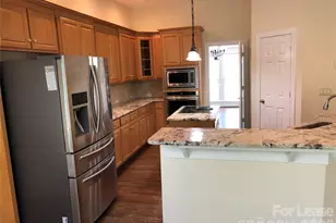 9418 Briarwick Ln, Charlotte, NC 28277 - Photo 2