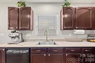 2802 Buckleigh Dr, Charlotte, NC 28215 - Photo 12