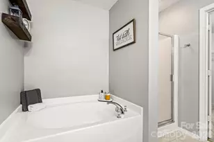 2802 Buckleigh Dr, Charlotte, NC 28215 - Photo 20