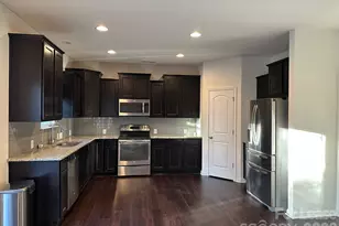 3317 Mortemer Ln, Charlotte, NC 28262 - Photo 4