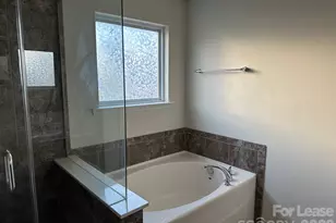 3317 Mortemer Ln, Charlotte, NC 28262 - Photo 10