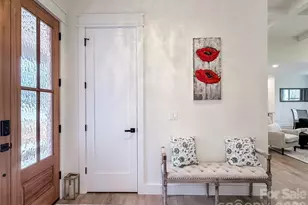 1322 Kensington Cir, Newton, NC 28658 - Photo 6