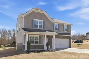 2870 Shale Dr, Davidson, NC 28036 - Photo 2