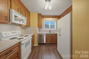 3283 White Oak Ct, Claremont, NC 28610 - Photo 10