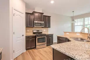 2713 Sawbridge Ln, Gastonia, NC 28056 - Photo 12