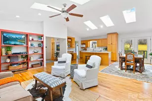 33 Ugedaliyvi Ct, Brevard, NC 28712 - Photo 8