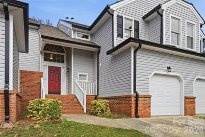 8729 Fox Chase Lane, Charlotte, NC 28269 - Photo 2