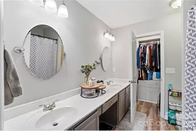 8729 Fox Chase Lane, Charlotte, NC 28269 - Photo 14