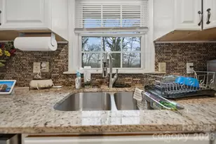 1636 Carolina Cir, Gastonia, NC 28054 - Photo 10