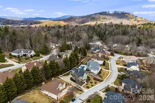 405 Mistletoe Trail, Hendersonville, NC 28791 - Photo 44