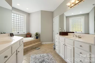 405 Mistletoe Trail, Hendersonville, NC 28791 - Photo 26
