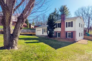 14 Lynwood Cir, Asheville, NC 28806 - Photo 2