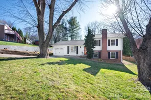 14 Lynwood Cir, Asheville, NC 28806 - Photo 1